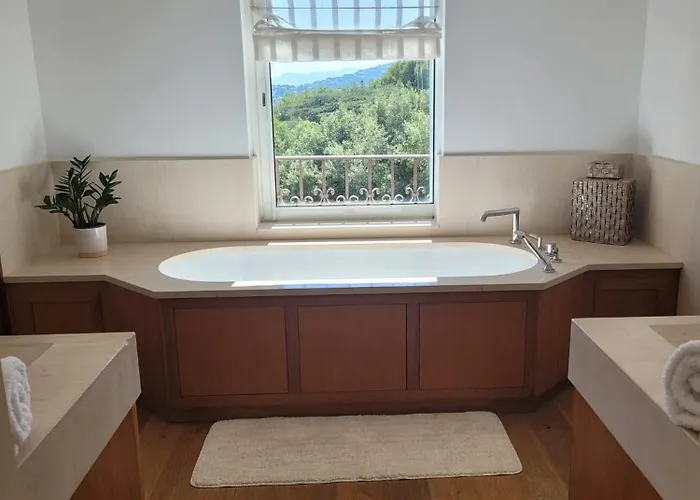 Villa La *
